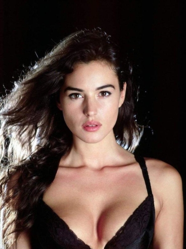 30-Images-of-Monica-Bellucci