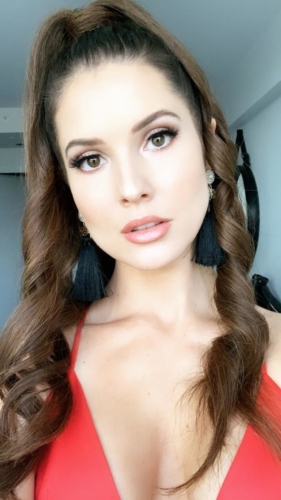 740full-amanda-cerny