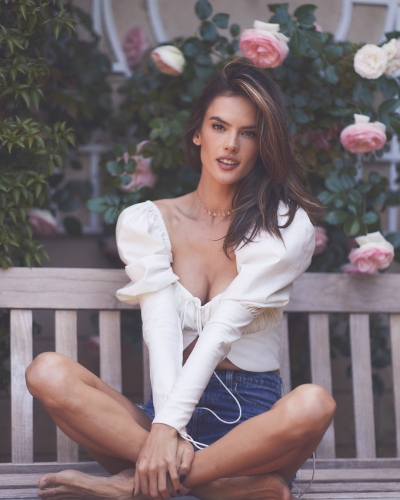 Alessandra-Ambrosio AG