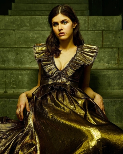 Alexandra-Daddario-135