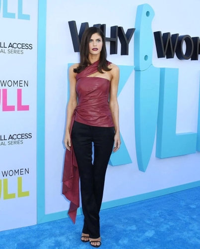 Alexandra-Daddario-139