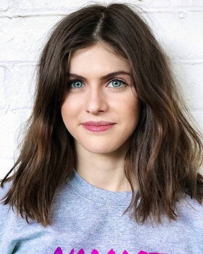 Alexandra-Daddario-45