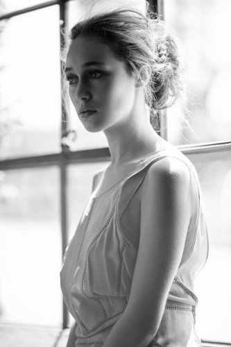 Alicia-Debnam-Carey-10
