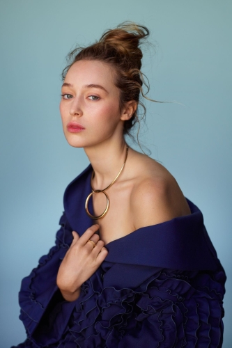 Alicia-Debnam-Carey-5