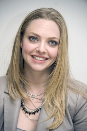 Amanda-Seyfried-8
