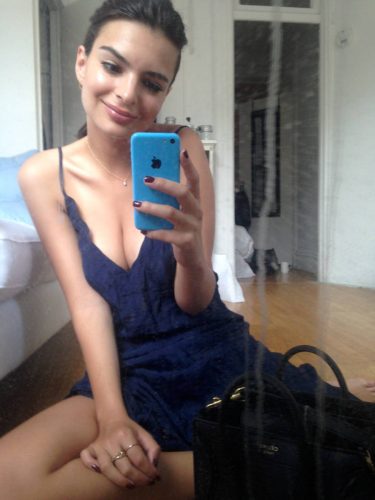 Emily-Ratajkowski-27