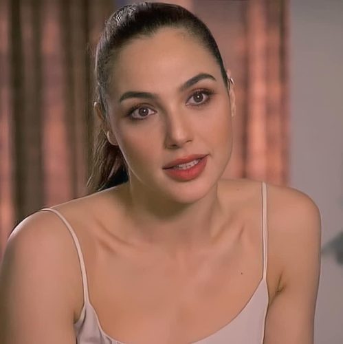 Gal-Gadot-19