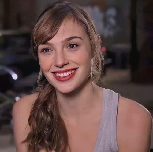 Gal-Gadot-21