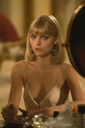 Icono-de-estilo-a-los-62 -los-mejores-looks-en-la-carrera-de-Michelle-Pfeiffer