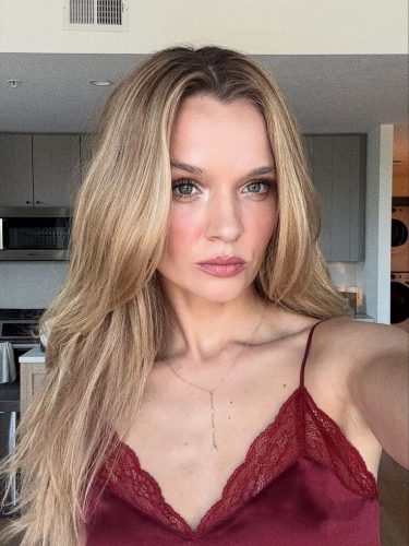 Josephine-Skriver-3