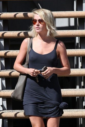 Julianne-Hough-in-dd