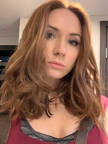 Karen-Gillan-38