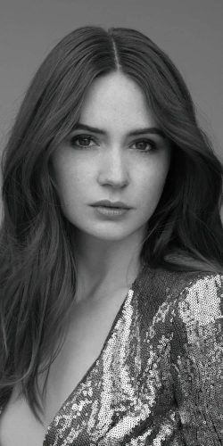 Karen-Gillan-41
