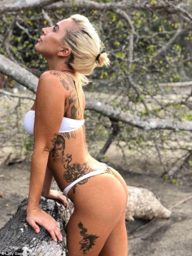 Lady-Gaga-ziplines-in-Costa-Rica-with-beau-Christian-Carino