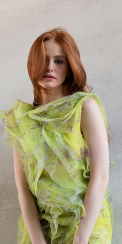 Madelaine-Petsch-Elle-2022-1080x2160-wallpaper