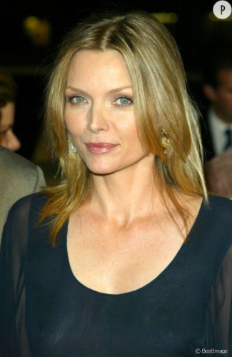 Michelle-Pfeiffer-57-ans- -levolution-de-son-visage-en-10-photos
