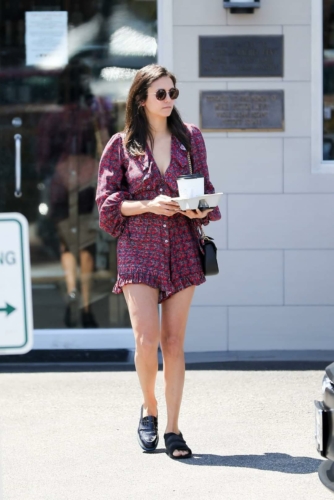 Nina-Dobrev-13