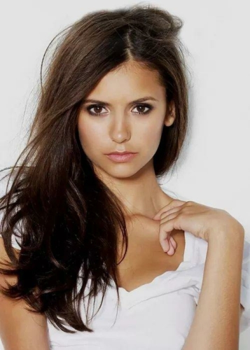Nina-Dobrev-9