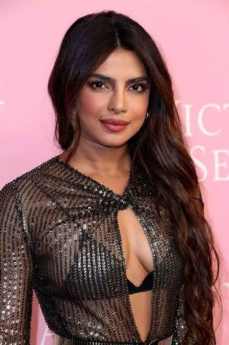 Priyanka-Chopra-Flashes-Her-Lingerie-Under-Sheer-Gown-at-Victorias-Secret-World-Tour-Event