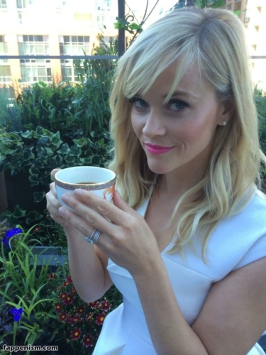 Reese-Wtiherspoon-35