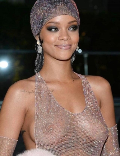 Rihanna-1