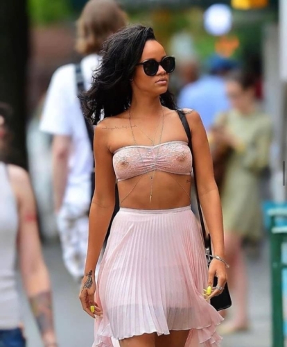 Rihanna-3