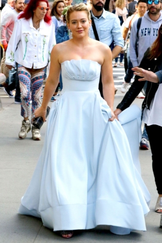 See-Hilary-Duff-Channel- A-Cinderella-Story -On-The-Set-Of- Younger 