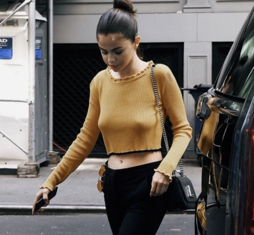 Selena-Gomez-17