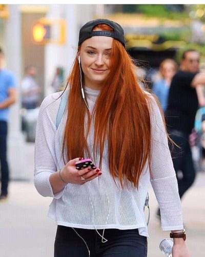 Sophie-Turner-19