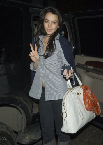 Take-a-Look-Back-at-15-Bags-That-Were-on-Every-Early-2000s-Girls-Wish-List