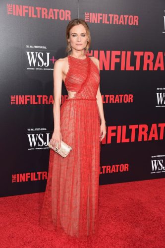 The-Most-Iconic-Dresses-in-Red-Carpet-History