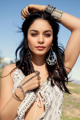 Vanessa-Hudgens-34