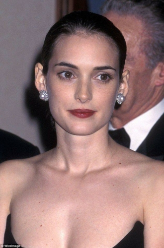 Winona-Ryder-44-has-barely-changed-in-the-past-TWENTY-years