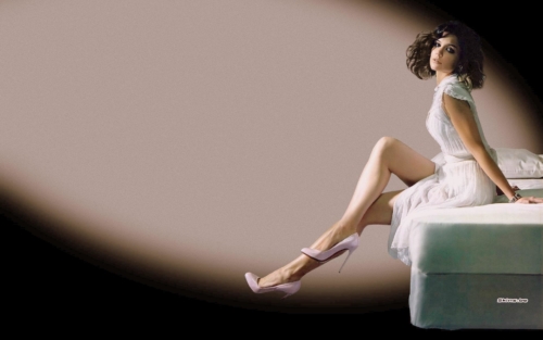 katie-holmes-1920x1200-22831